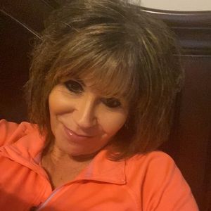 Meet your Posher, Monica